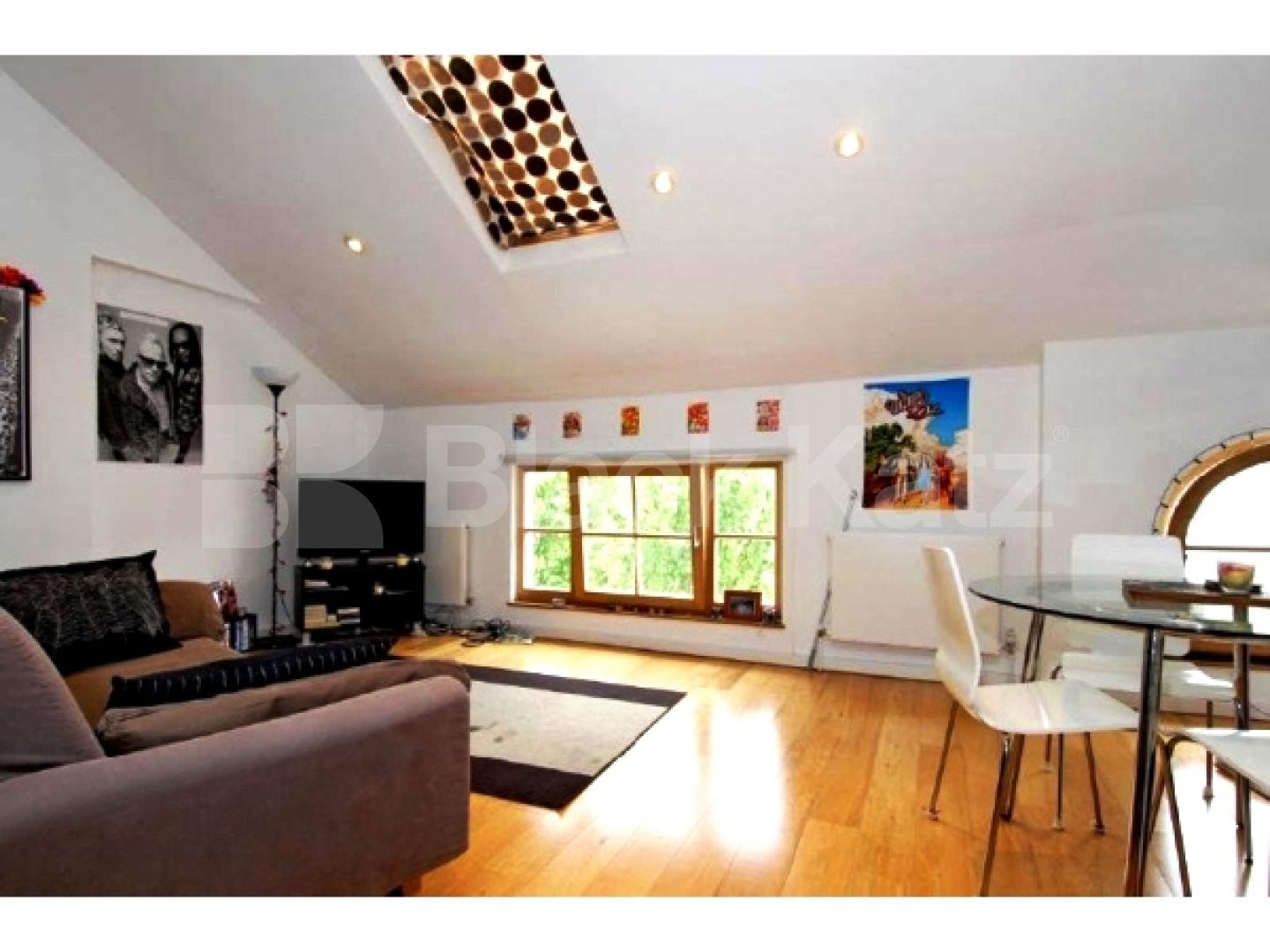			NEW INSTRUCTION!, 1 Bedroom, 1 bath, 1 reception Flat			 Kingsdown Road, ARCHWAY / HOLLOWAY